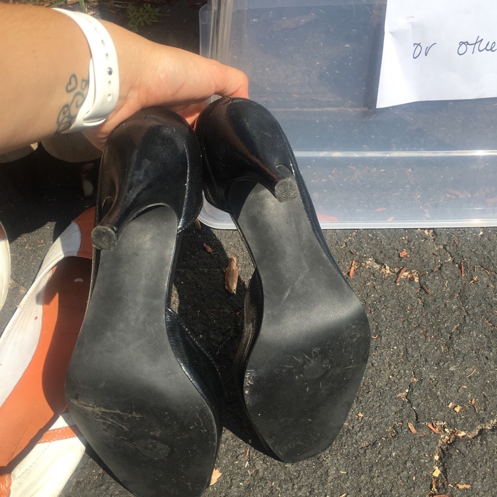 Open toe Rampage heels - Picture 2 of 2